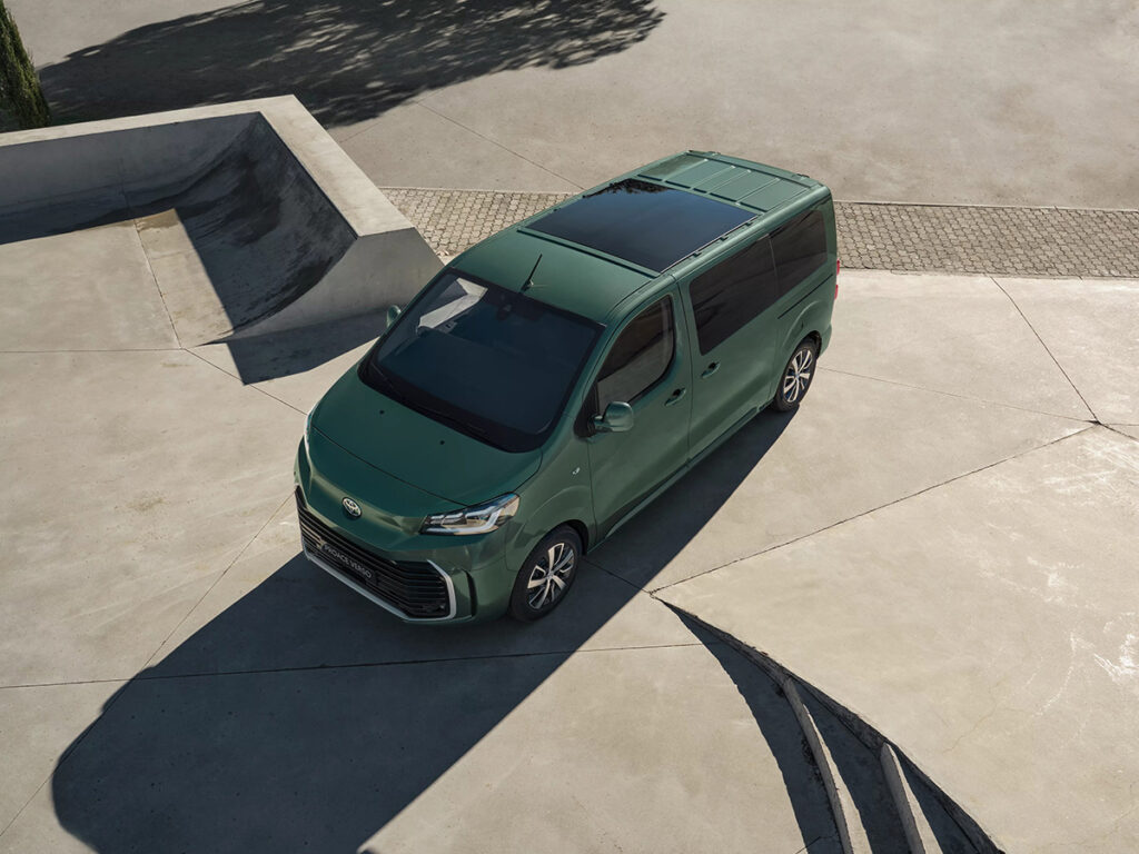 Nuovo Toyota Proace Verso a Torino