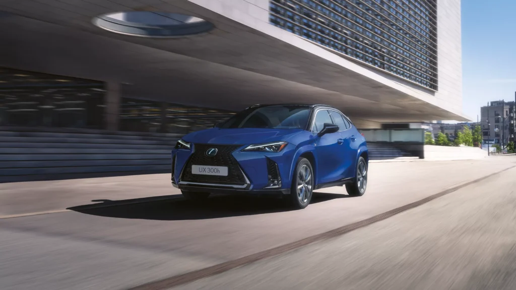Nuova Lexus UX 300e a Torino 1 Nuova Lexus Ux 300e