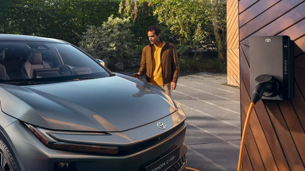 Nuova toyota chr torino 5