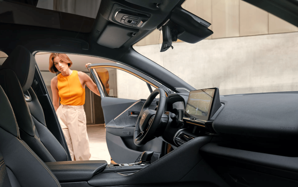 TOYOTA C-HR HYBRID 2 9000