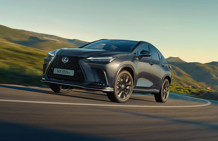 NX PLUG-IN, SUV COMPATTO LUXURY 2 NX2 1