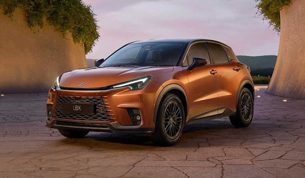 NUOVO LEXUS LBX Full Hybrid