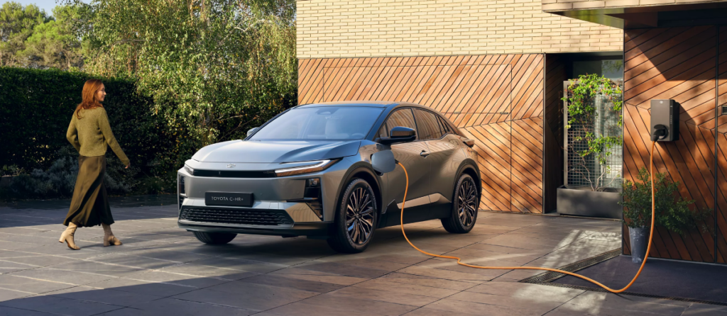 Nuovo Toyota C-HR+ 1 2026nuovo CHR piccolo