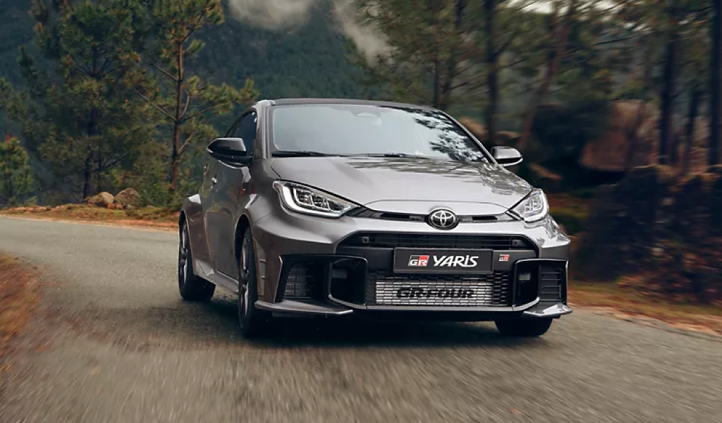 LA TOYOTA GR YARIS NON HA BISOGNO DI PRESENTAZIONI