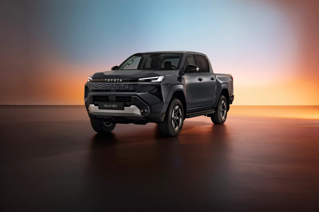 2025 TOYOTA Hilux BEV HERO 16 1