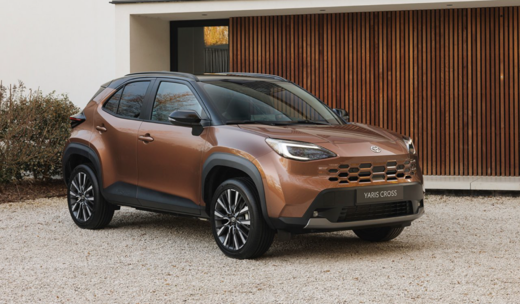 NUOVA YARIS CROSS HYBRID