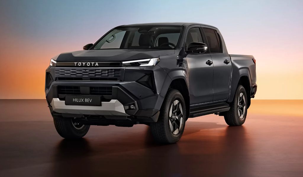NUOVO TOYOTA HILUX 2026