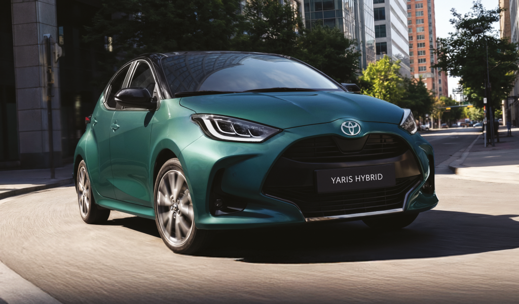 TOYOTA YARIS FULL HYBRID