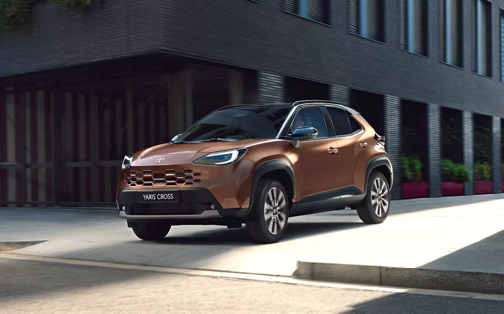NUOVA YARIS CROSS FULL HYBRID 1 8797